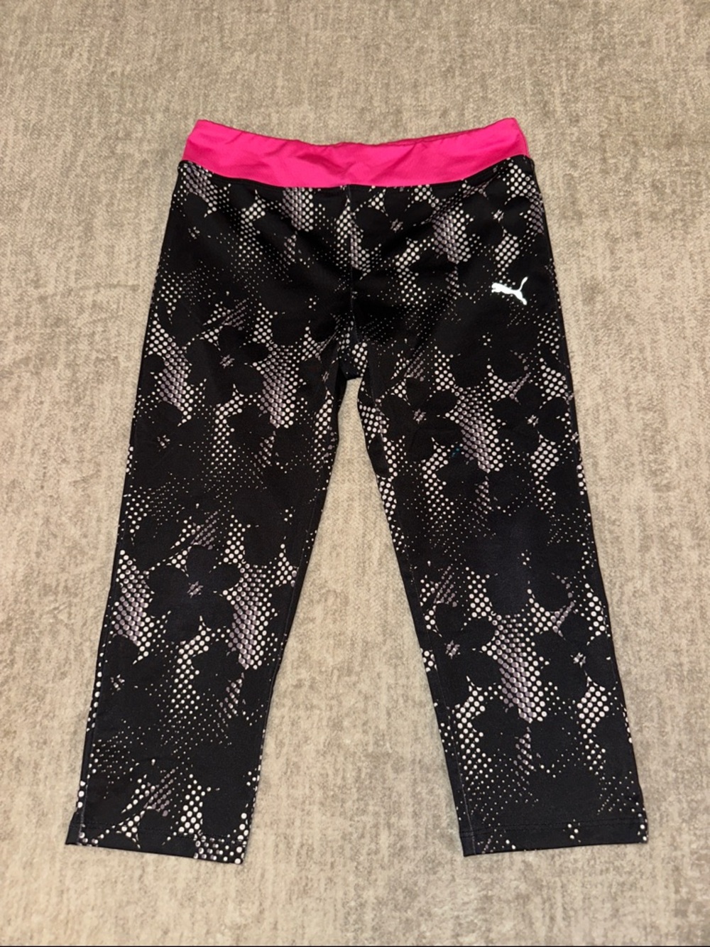 Puma Black Floral Capri Leggings with Pink Waistband Medium 8-10 Girls